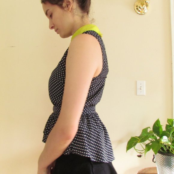 50's Lime Green Collar Navy Polka Dot Peplum Top - Picture 4 of 5